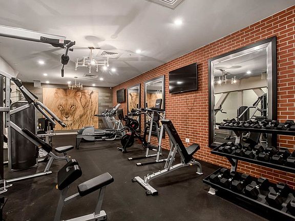 5th image of 3301 38th Ave APT 6Q