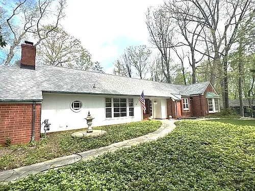 2009 Lorraine Ave Photo 1