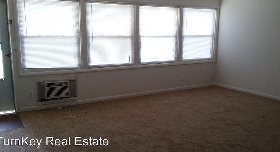 2nd image of 1438 E Elm St APT 01