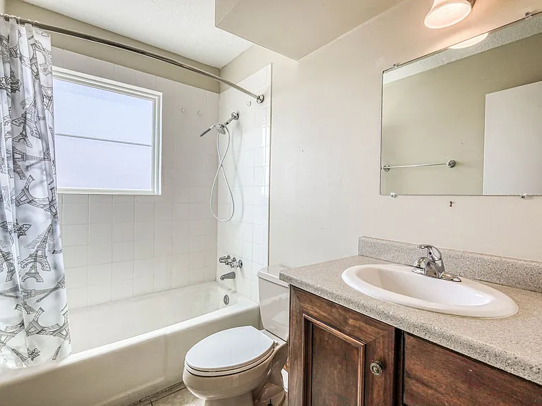 4555 Sun Valley Dr — Photo 9
