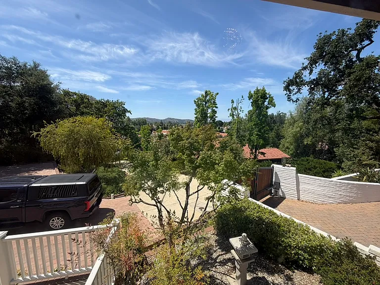River Farm Dr — Photo 11