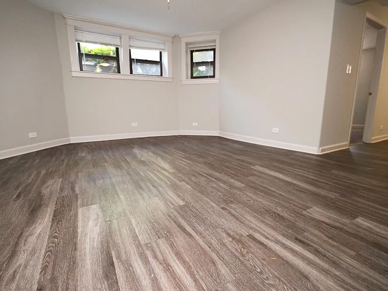 2801 W Logan Blvd #G — Photo 27