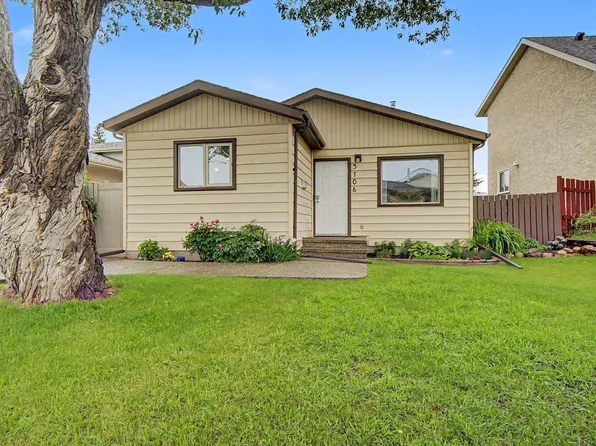 3706 41st Ave NW, Edmonton, AB T6L 5M2