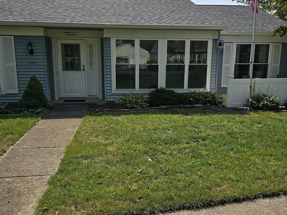 1st image of 833 Westminster Court #C