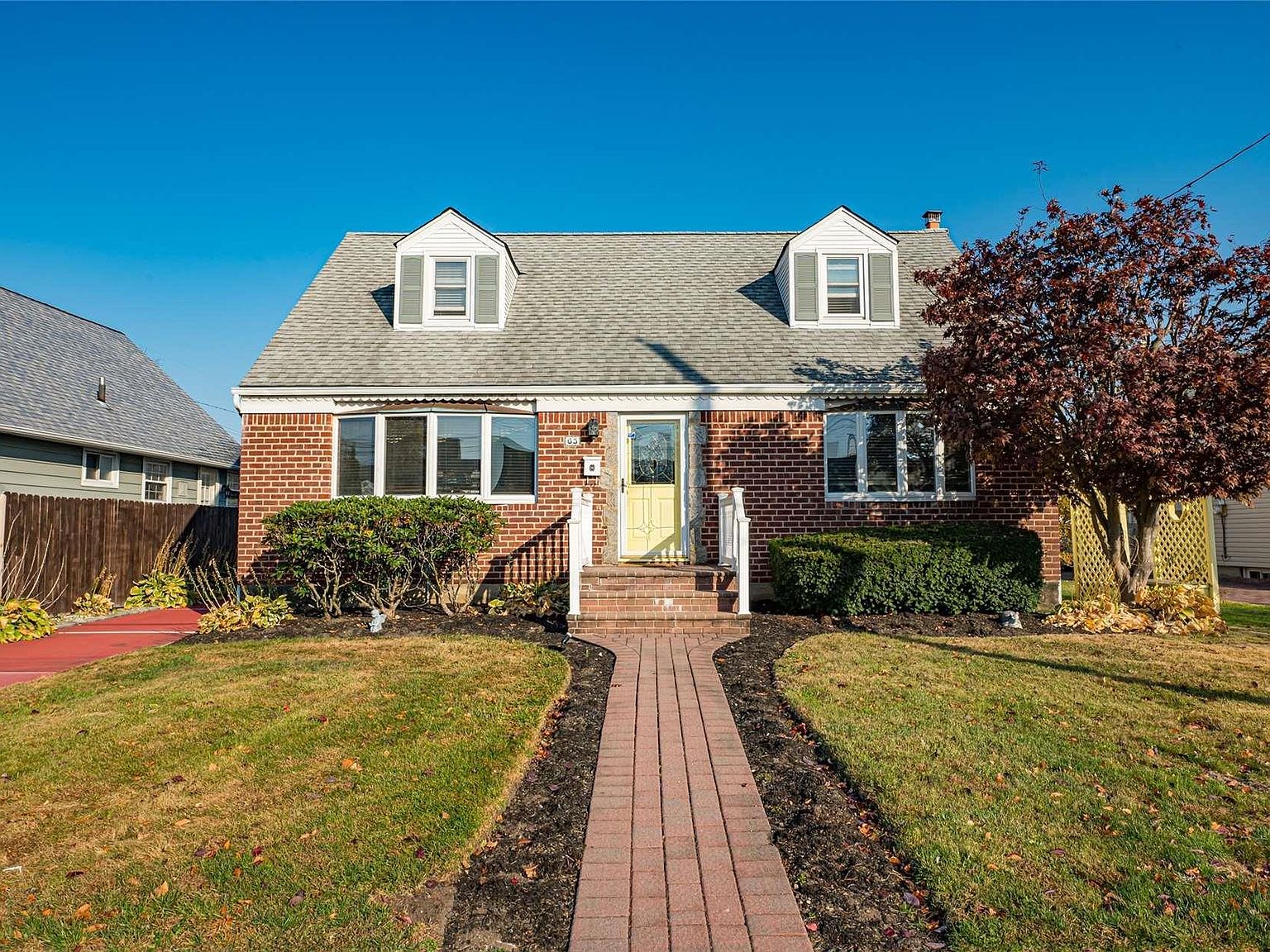 65 Chestnut Street, Hicksville, NY 11801 | Zillow