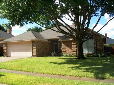 319 Lexington Ln, Euless, TX, 76039