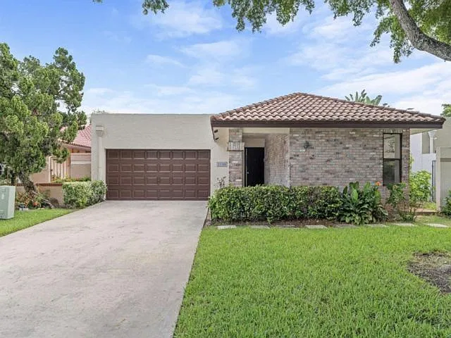 21326 Campo Allegro Dr