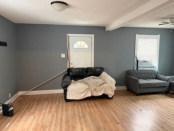 4th image of 6019 Wallace Rd