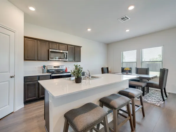 1038 Old Oaks Dr, Forney, TX 75126