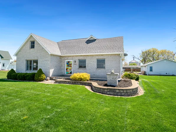 304 Linn St, Rochelle, IL 61068