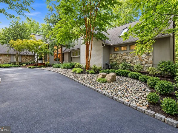 1 Jodi Ct, Cherry Hill, NJ 08003