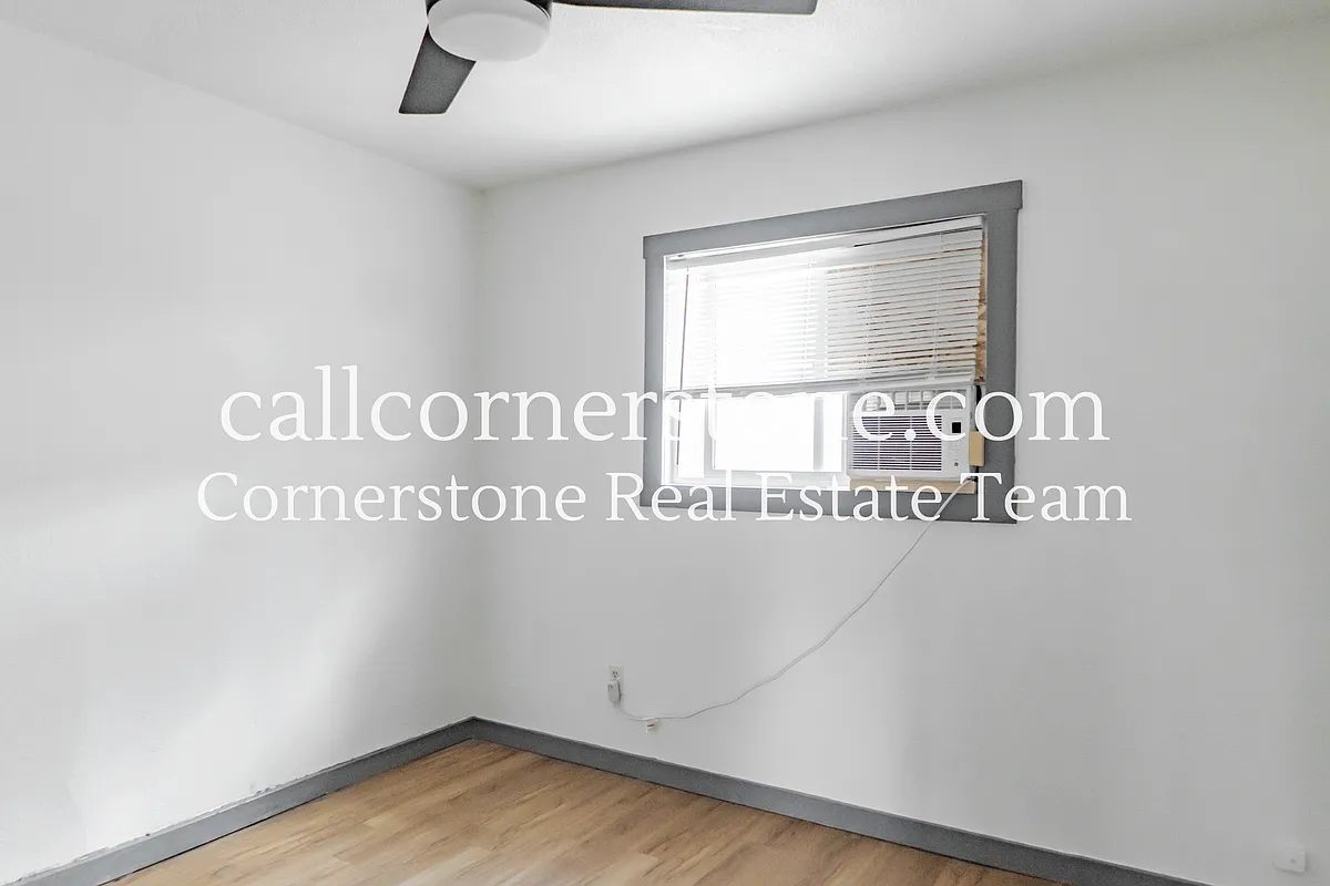 Building Photo - 940 S Arcadia St #1