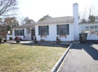 34 Garrison Dr, Tinton Falls, NJ 07753