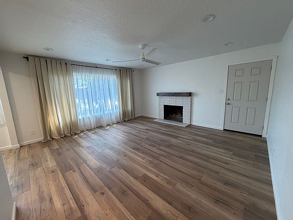 3rd image of 4150 Crestwood St
