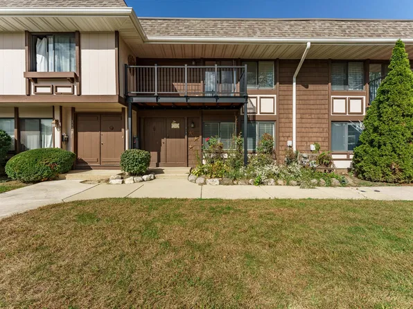 1174 San Simeon Dr, Hanover Park, IL 60133