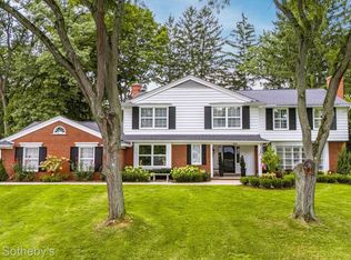 4086 Nearbrook Rd, Bloomfield Hills, MI 48302