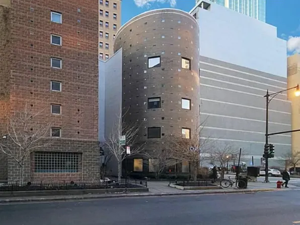 40 E 9th St, Chicago, IL