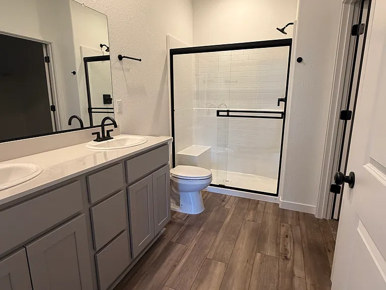620 Riley Ave — Photo 9