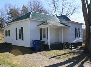 120 Sydnor St, Mount Airy, NC 27030