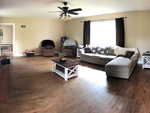 5th image of 304 N 12th St