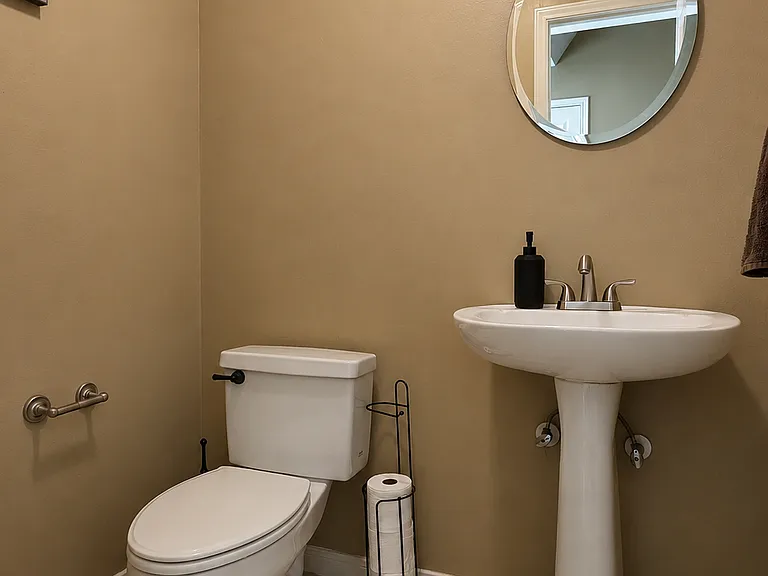 2357 Jackson St — Photo 14