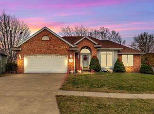 2732 SW Chauncey Ct, Topeka, KS 66614