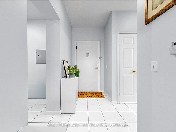 4th image of 2628 McCowan Rd #Penthouse 09