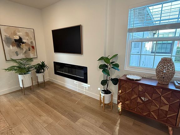3rd image of 4171 12th St