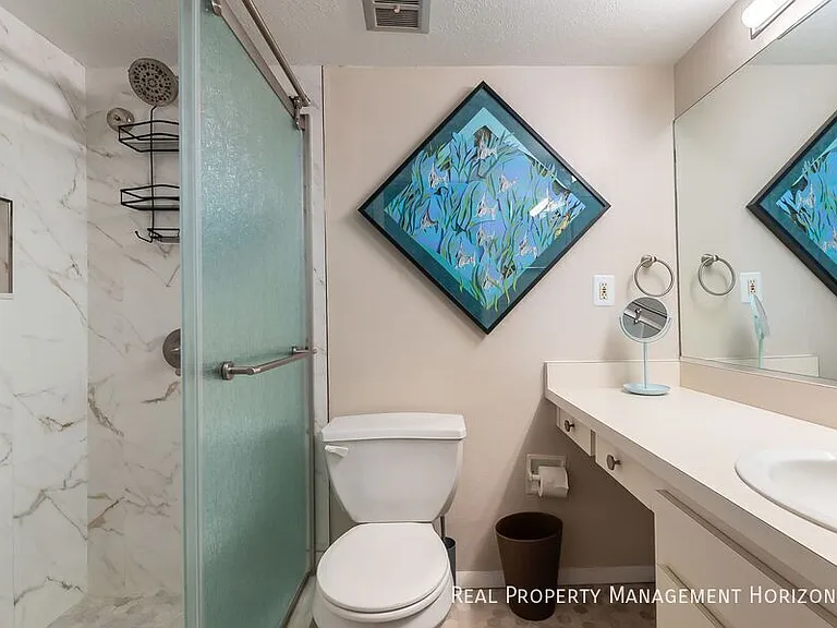 2121 Wood St #230G — Photo 15