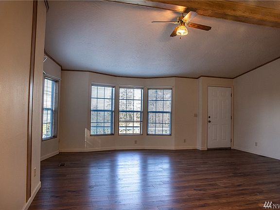 5th image of 514 Rozeway Pl