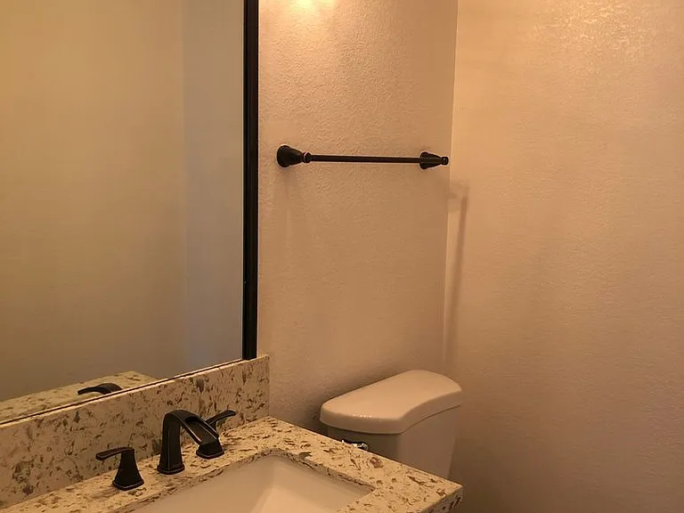 1100 Carolyn St — Photo 13