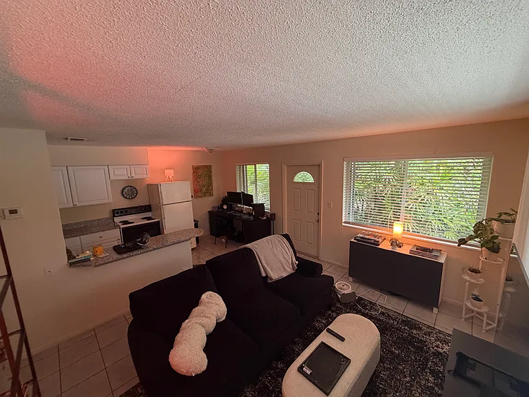 3031 NE 21st Ave #1 — Photo 14