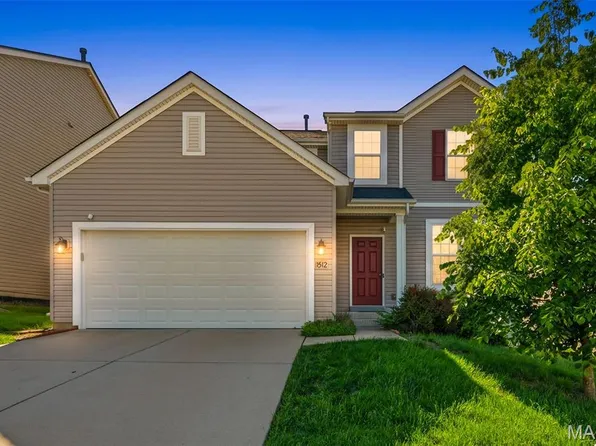 1512 Cannon Ridge Dr, Saint Louis, MO 63146