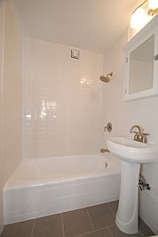 3rd image of 155 E 34th St APT 8B