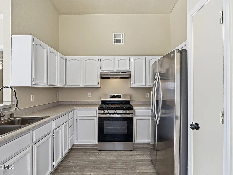 11764 Balladeer Ave — Photo 10