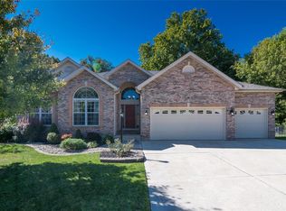 45 Wolfe Creek Ct, Glen Carbon, IL