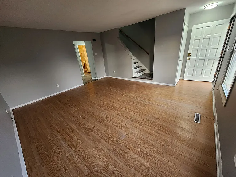 8632-8634 W Fairy Chasm Dr — Photo 3