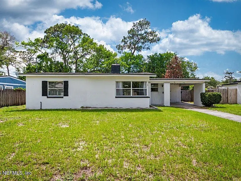 6216 Suwanee Rd — Photo 2