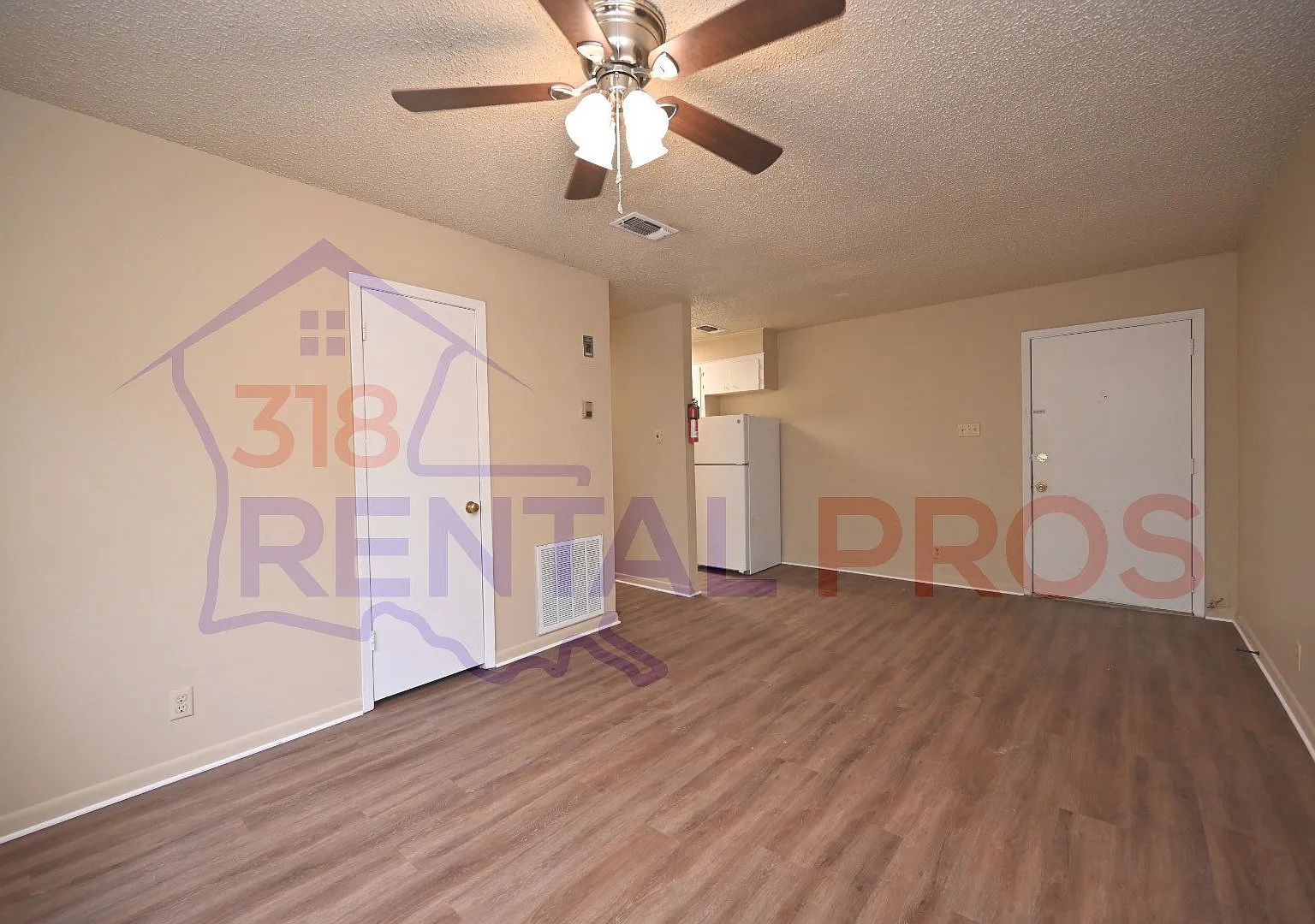 Raintree Apartments — Photo 3