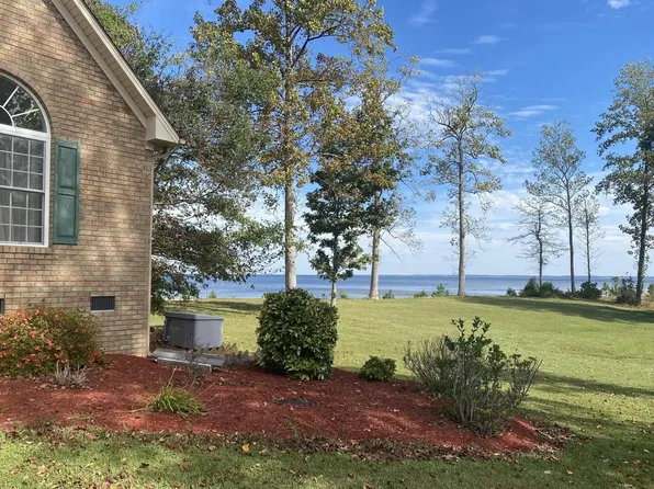 414 Cherry Branch Dr, Havelock, NC 28532