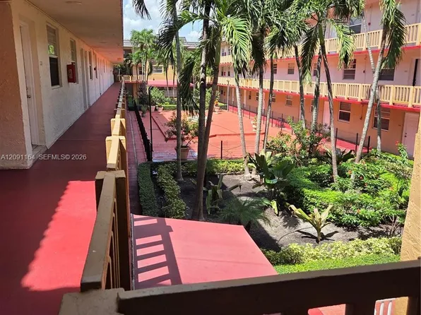 4655 Palm Ave APT 222, Hialeah, FL 33012