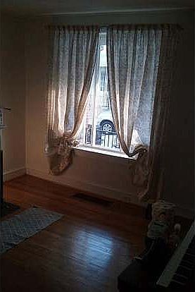 3rd image of 2823 Wilmot St