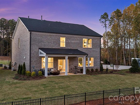 3rd image of 4119 Roe Creek Dr #Mk7x1k