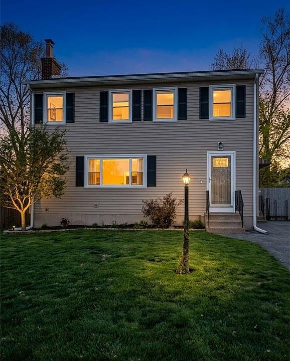 1st image of 74 Williams St