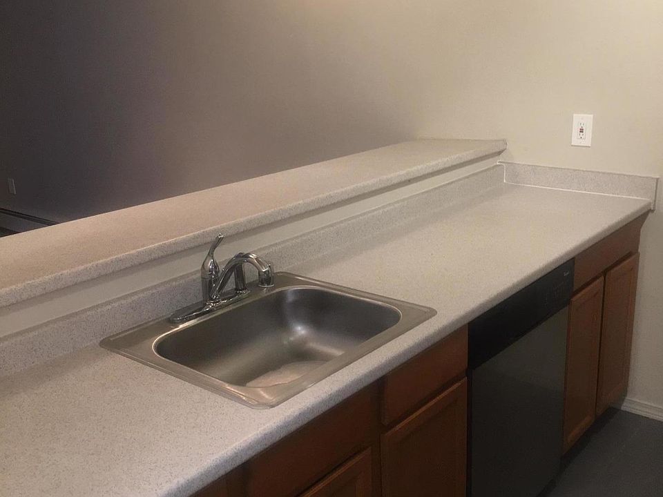 2nd image of 4433 San Ernesto Ave Unit 105B