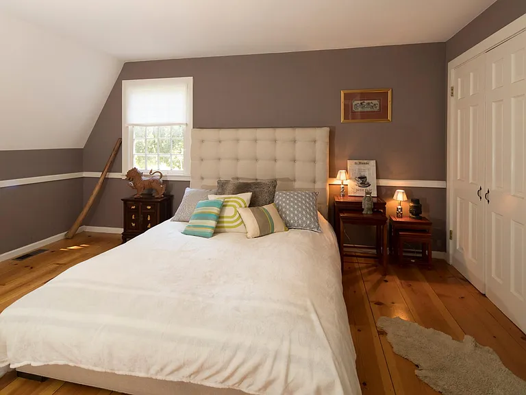 2nd bedroom, upstairs.