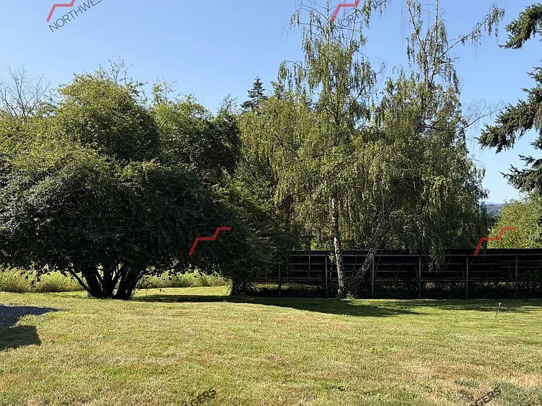 124 Valley View Dr — Photo 2
