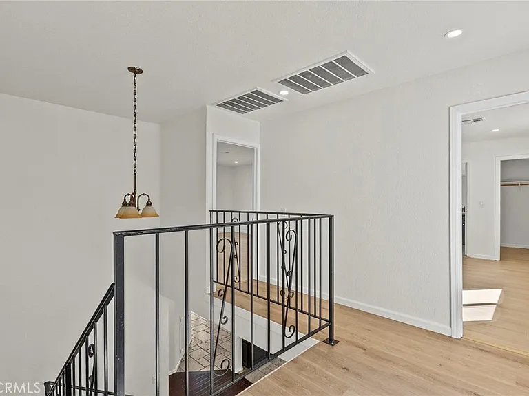 1138 Lakeview Dr — Photo 33