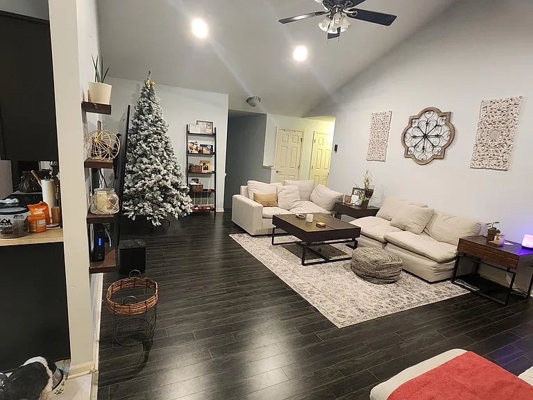 3528 Eagle Creek Dr #11 — Photo 2