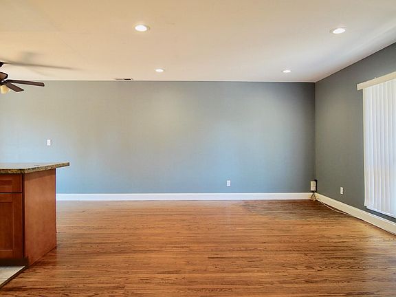 4th image of 1239 Burkette Dr